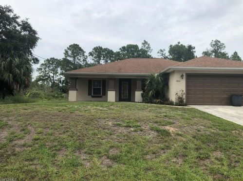 2816 38th St, Lehigh Acres, FL 33976-4522