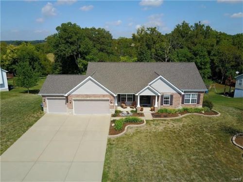 627 Autumn Rise Ln, Columbia, IL 62236-2862