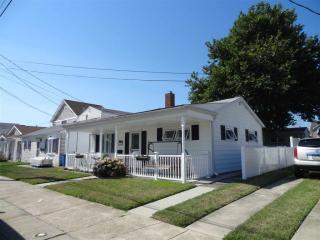 104 Denver Ave, Wildwood Crest, NJ 08260-1110