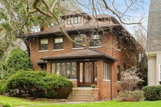 1115 Ashland Ave, Wilmette, IL 60091-1603