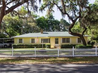 1501 Moss Ave, Leesburg, FL 34748-3132