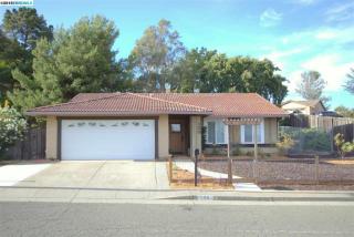 100 Ron Ct, Vallejo, CA 94591-4238