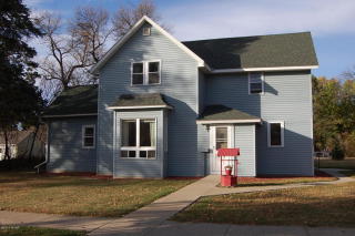 47 Schlieman Ave, Appleton, MN 56208-1438