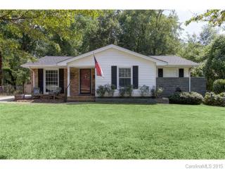 608 Hollis Rd, Charlotte, NC 28209-1945