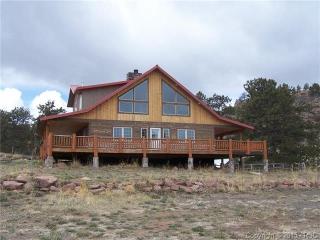 304 Spring Valley Dr, Twin Rock, CO 80816-9235