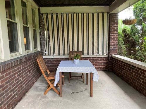 1015 Laclair St, Pittsburgh, PA 15218-1226