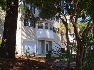 4543 Great Oak Dr, Charleston SC  29418-5002 exterior