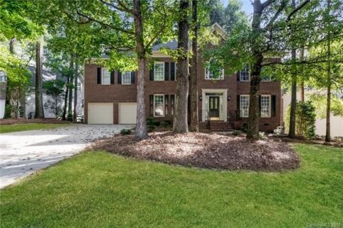 9625 Highstream Ct, Charlotte, NC 28269-0406