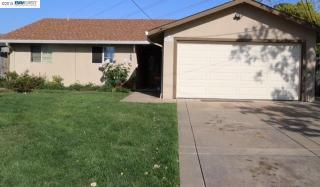 43474 Newport Dr, Fremont CA  94538-6114 exterior