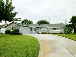 169 Campus View Dr, Riverside, CA 92507-4002