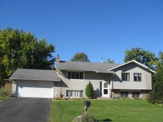 14312 11th Ave, Burnsville MN  55337-4795 exterior