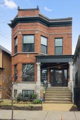 2520 Fairfield Ave, Chicago, IL 60647-1808