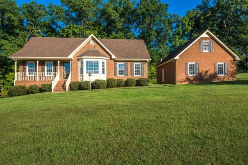 141 Mount Sinai Rd, Dickson, TN 37055-3906