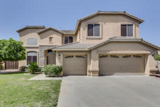 880 Oakland St, Gilbert, AZ 85295-5489