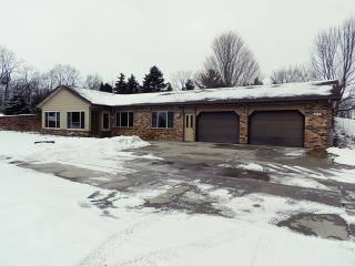 2867 Elmwood Rd, Hartford, WI 53027-9702