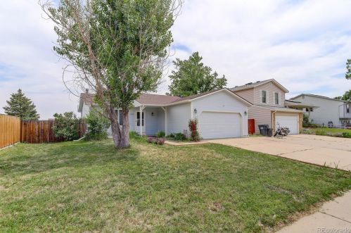 1806 Genoa St, Denver, CO 80017-4617