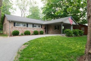 1043 Della Dr, Lexington, KY 40504-2252