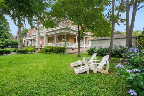 811 Highland Ave, Atlanta GA  30306-4566 exterior