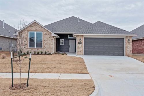 6217 158th St, Edmond, OK 73013-6207