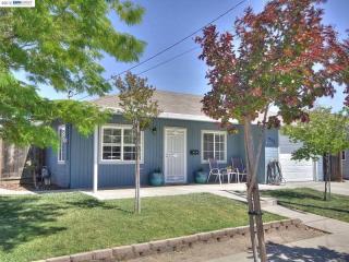 692 Adelle St, Livermore CA  94551-6353 exterior