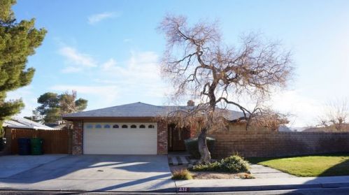 231 Boston Ave, Ridgecrest, CA 93555-5028