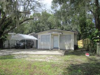 3812 Lakeshore Dr, Tampa FL  33604-5120 exterior