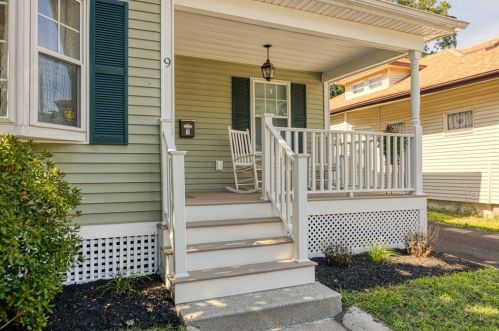 9 Glendale Ave, Peabody, MA 01960-6508