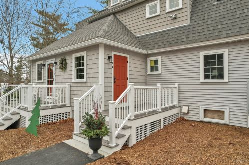 21 Fernald Ave, York, ME 03909-1132