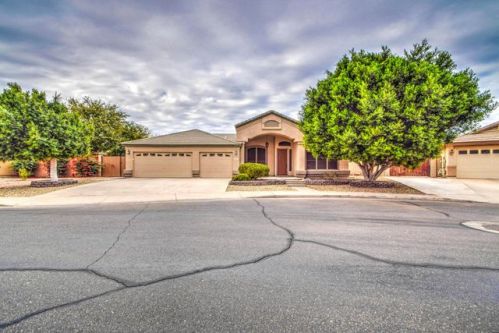 422 Marie Dr, Chandler AZ  85225-2371 exterior