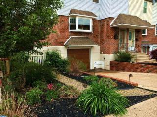 4410 Crossland Rd, Philadelphia, PA 19154-4314