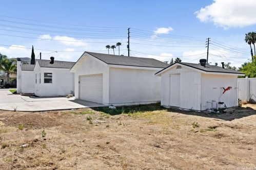 4979 Rose Ave, Riverside CA  92505-2629 exterior