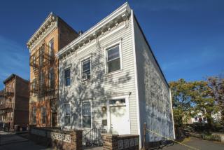 445 Carroll St, Brooklyn, NY 11215-1010