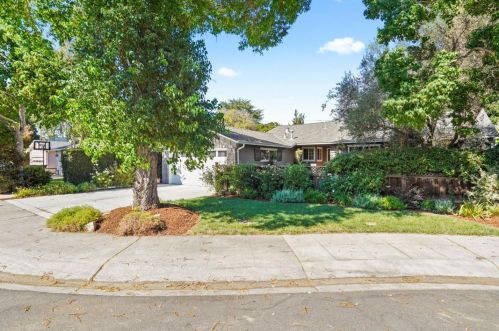 2477 Aztec Way, Palo Alto, CA 94303-3519