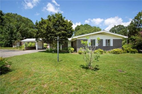 1967 Highland Forest Dr, Mobile, AL 36618-2423