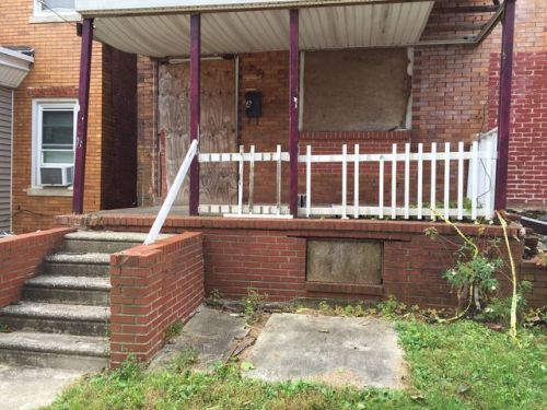 229 9th St, Chester, PA 19013-4224