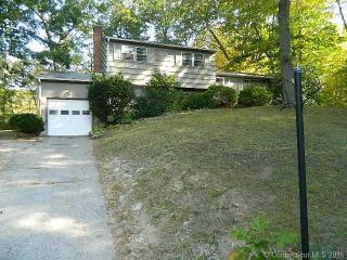 20 Bright Hill Dr, Clinton, CT 06413-1844