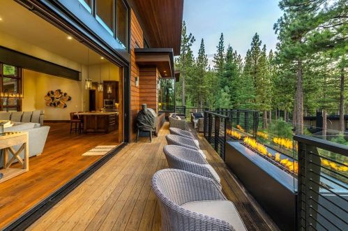 9513 Cloudcroft Ct, Truckee CA  96161-4314 exterior