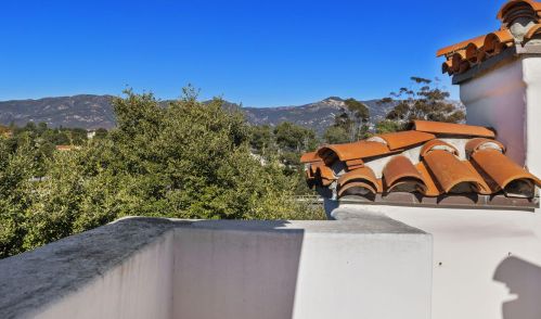 4384 Modoc Rd, Santa Barbara CA  93110-1836 exterior