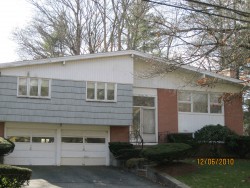 79 Dedham St, Newton, MA 02461-2134