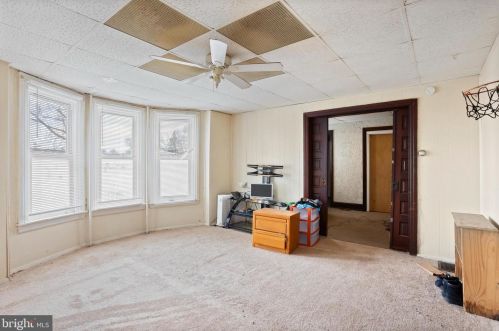 838 Upland Ave, Chester, PA 19013-4933