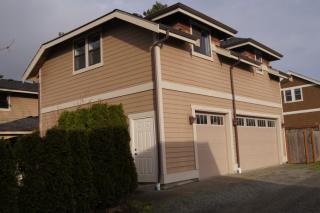 605 9th Ave, Kirkland WA  98033-5617 exterior