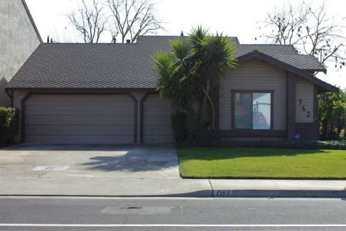 762 Milgeo Ave, Ripon CA  95366-2254 exterior