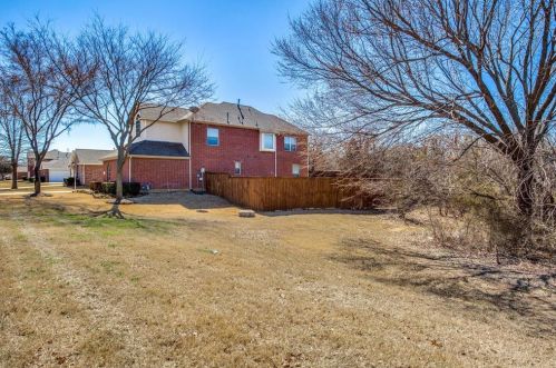 2913 Windridge Ln, Denton, TX 76208-4842