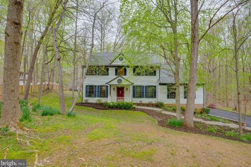 13874 Amy Ln, Nokesville, VA 20181-3210