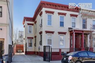 893 Willoughby Ave, Brooklyn NY  11221-2511 exterior