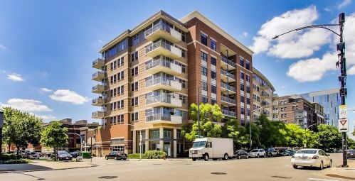 511 Division St, Chicago IL  60610-1796 exterior