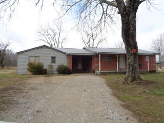 1750 Perkins Rd, Puryear, TN 38251-4125