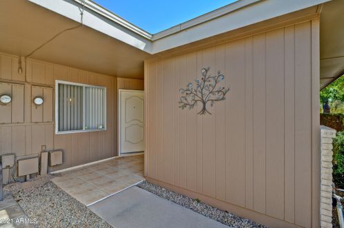 10118 Hutton Dr, Sun City, AZ 85351-1168