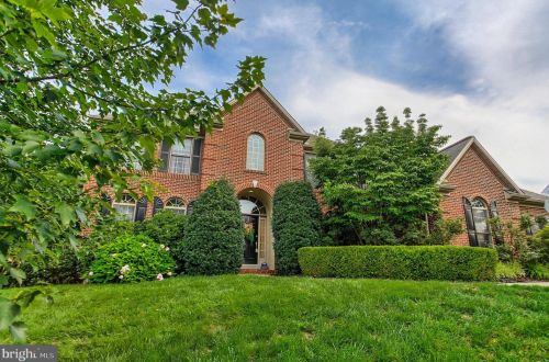 2790 Meadow Cross Way, York, PA 17402-8537