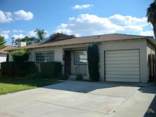 525 Beardsley Ave, Bakersfield, CA 93308-4731